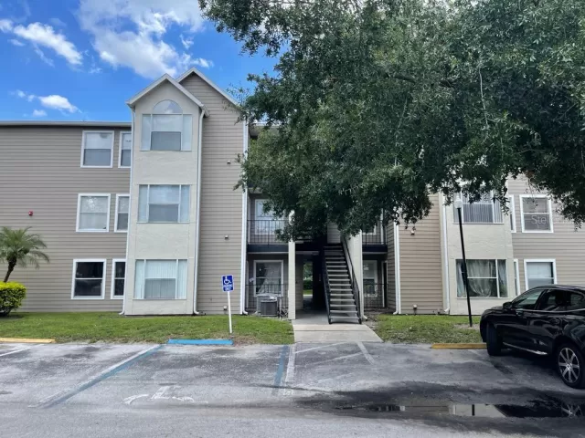 MLS: O6043051 Condo For Sale