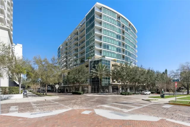 MLS: O6043836 Condo For Sale
