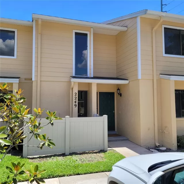 MLS: O6043839 Condo For Sale