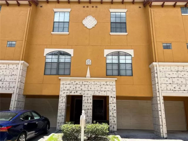 MLS: O6043965 Condo For Sale