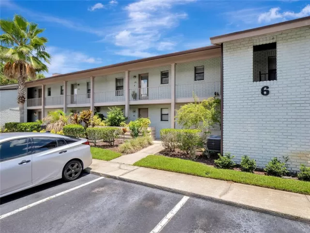 MLS: O6044749 Condo For Sale