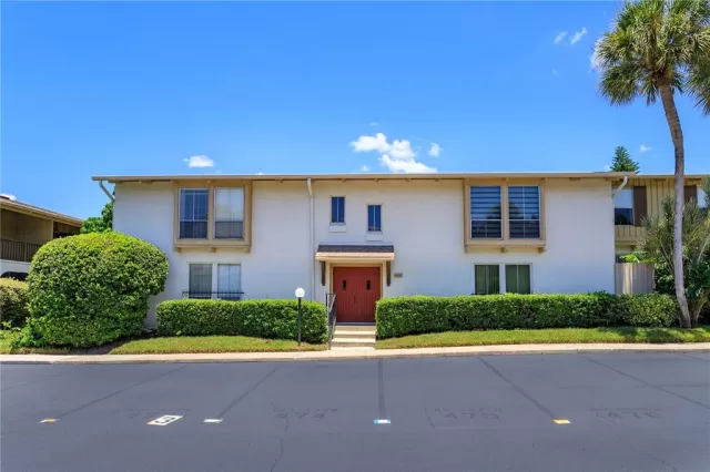 MLS: O6046188 Condo For Sale