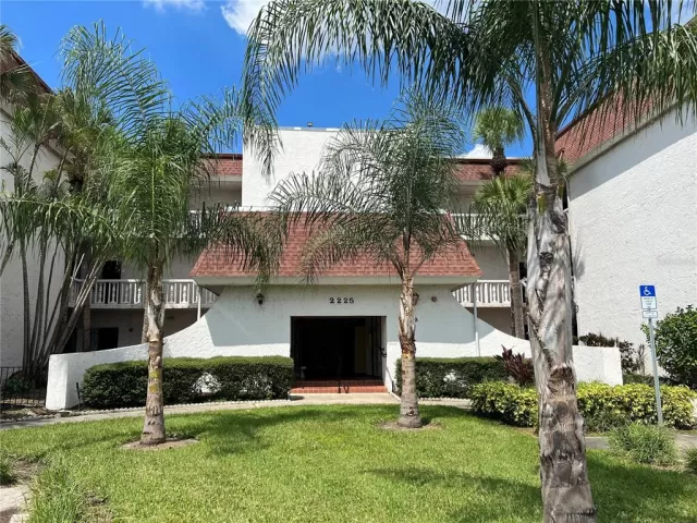 MLS: O6046712 Condo For Sale