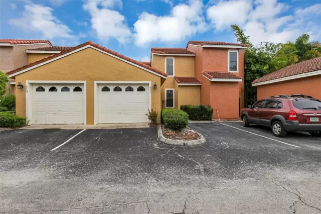 MLS: O6046939 Condo For Sale