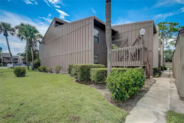 MLS: O6047281 Condo For Sale