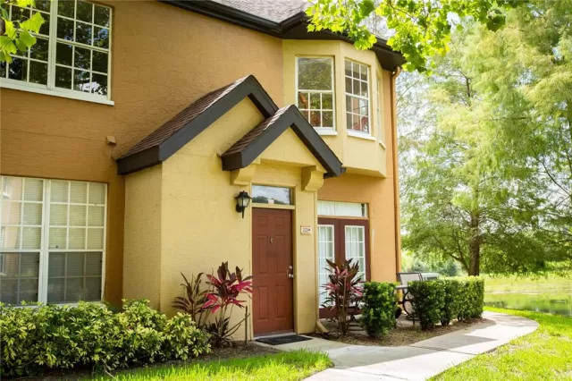 MLS: O6047584 Condo For Sale