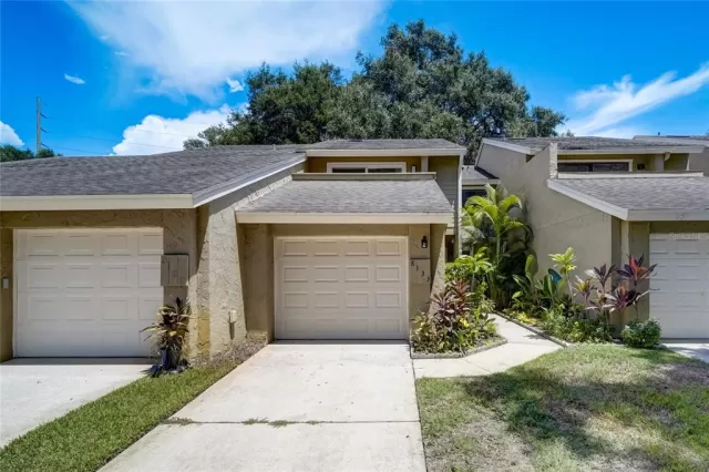 MLS: O6048296 Condo For Sale