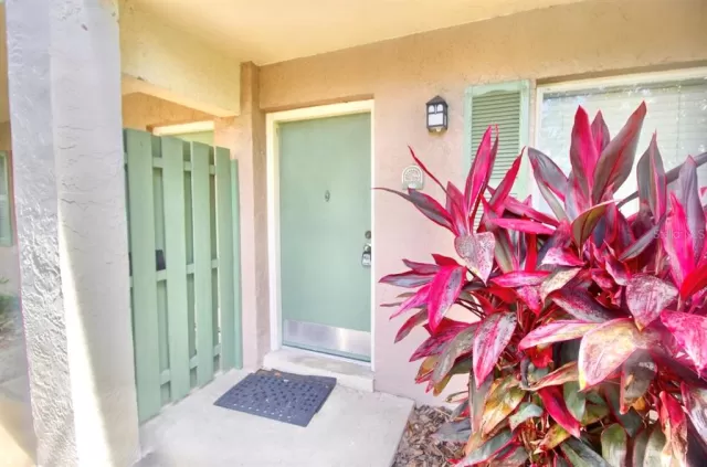 MLS: O6048578 Condo For Sale