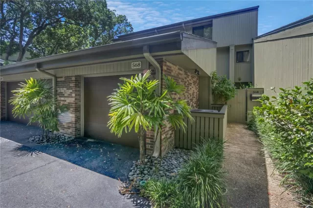 MLS: O6049431 Condo For Sale