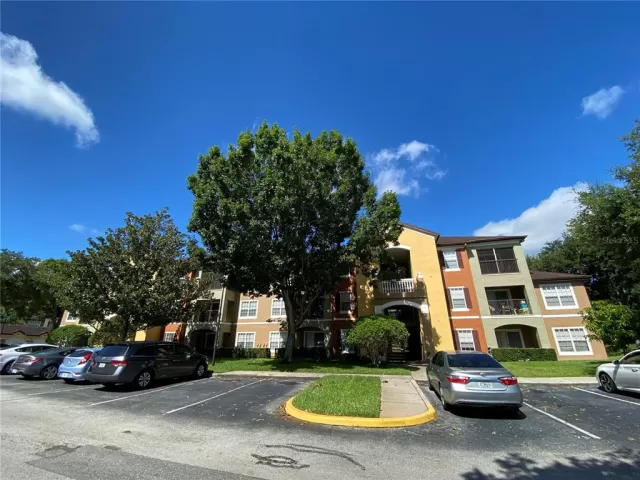 MLS: O6049997 Condo For Sale