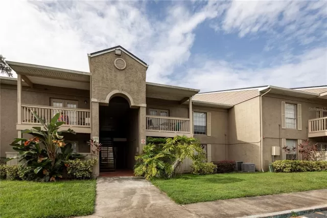 MLS: O6051235 Condo For Sale