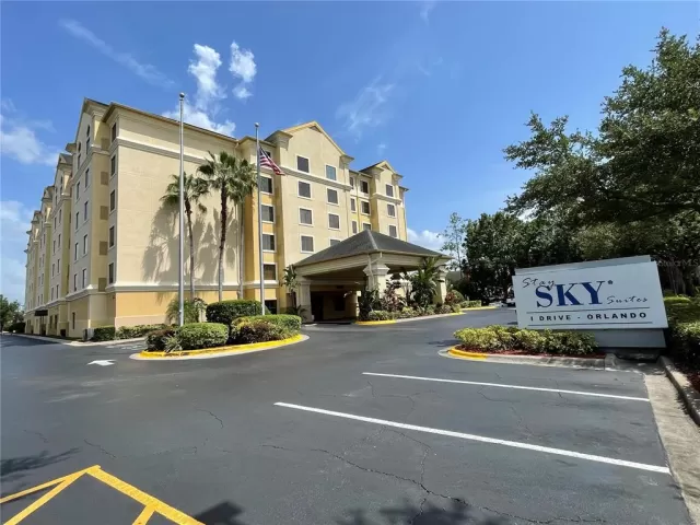MLS: O6051517 Condo For Sale