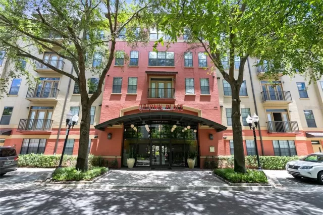 MLS: O6051523 Condo For Sale