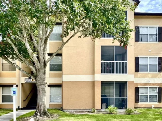MLS: O6051644 Condo For Sale