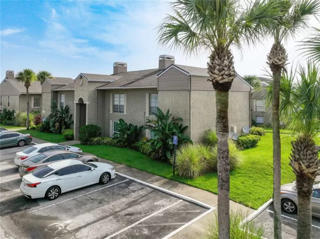 MLS: O6051828 Condo For Sale