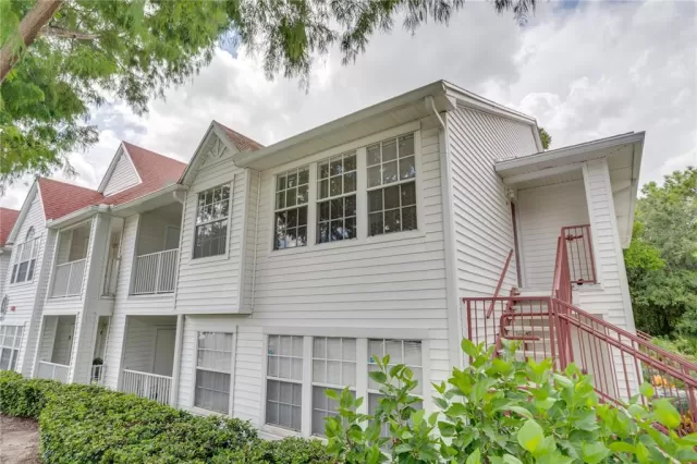 MLS: O6052048 Condo For Sale