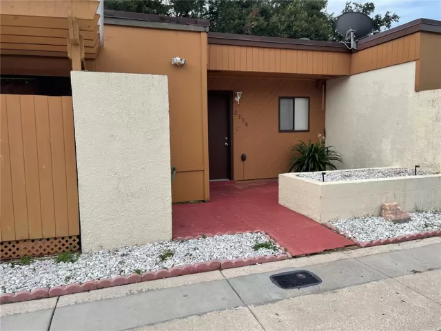 MLS: O6052064 Condo For Sale