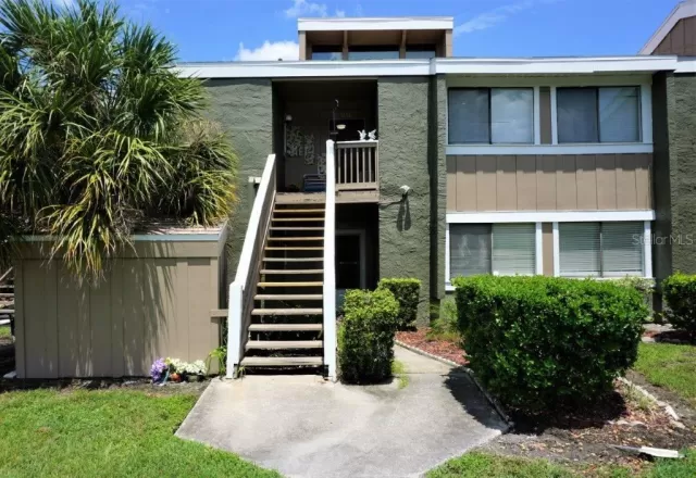 MLS: O6053623 Condo For Sale