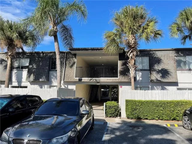 MLS: O6054151 Condo For Sale