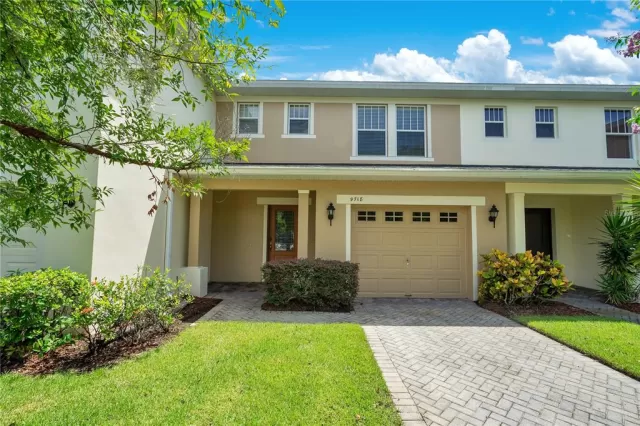 MLS: O6054233 Condo For Sale