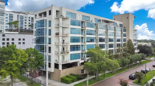 MLS: O6054314 Condo For Sale