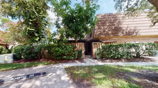 MLS: O6054321 Condo For Sale