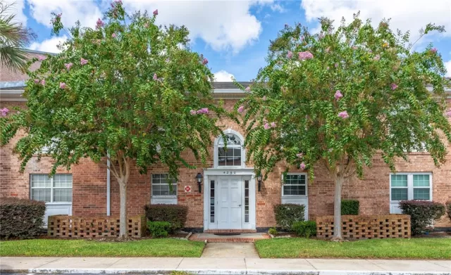 MLS: O6054342 Condo For Sale