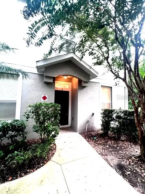 MLS: O6055274 Condo For Sale