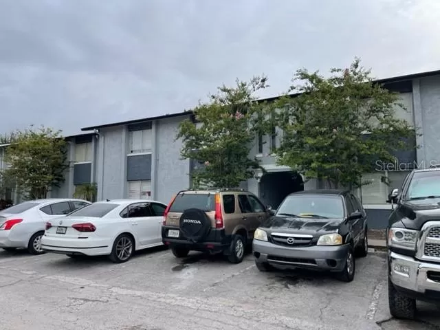 MLS: O6055315 Condo For Sale