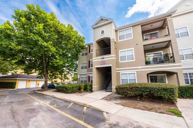 MLS: O6055383 Condo For Sale