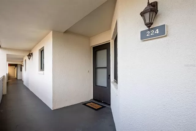 MLS: O6055599 Condo For Sale