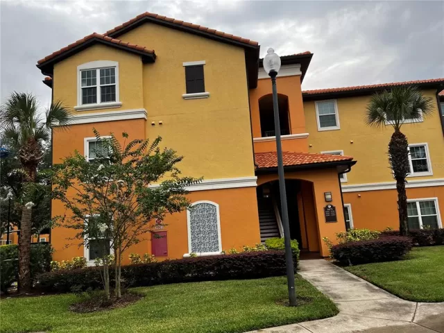 MLS: O6056130 Condo For Sale