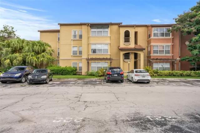 MLS: O6056682 Condo For Sale