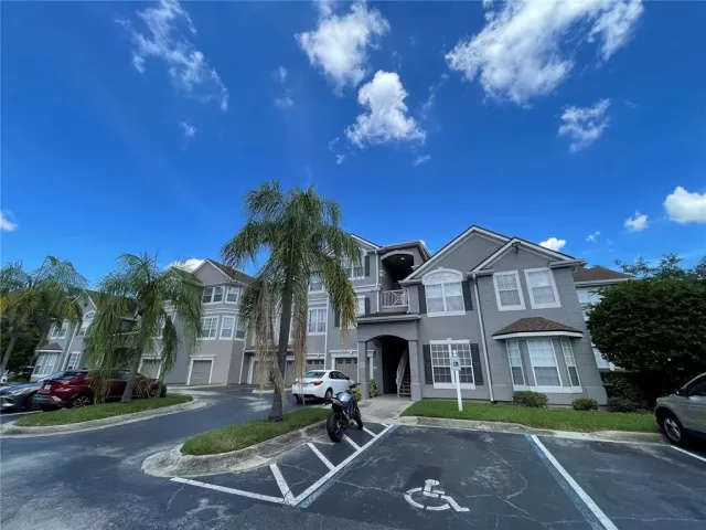 MLS: O6057212 Condo For Sale