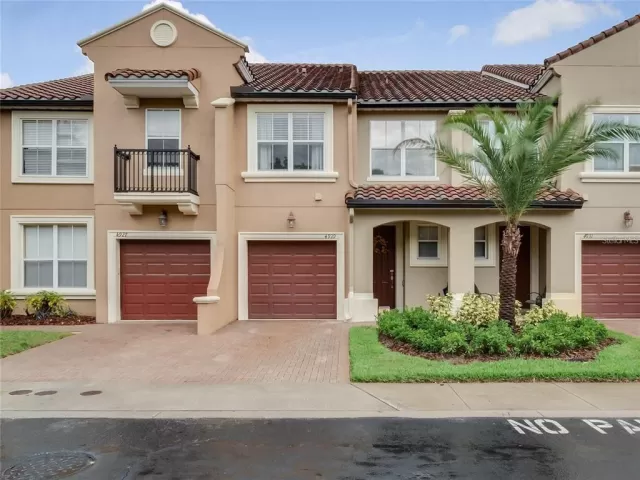 MLS: O6057273 Condo For Sale