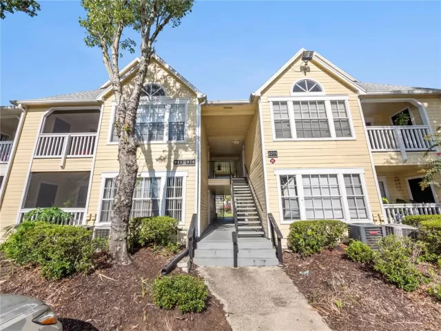 MLS: O6057923 Condo For Sale