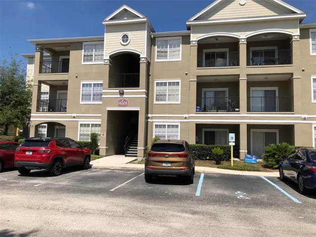 MLS: O6058096 Condo For Sale