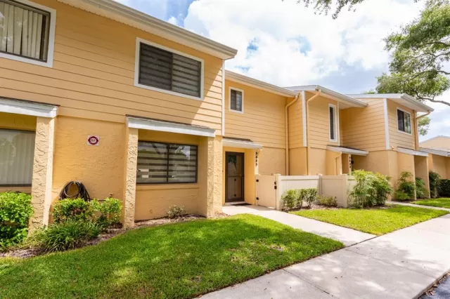 MLS: O6058345 Condo For Sale