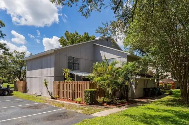 MLS: O6059404 Condo For Sale