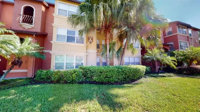 MLS: O6059494 Condo For Sale