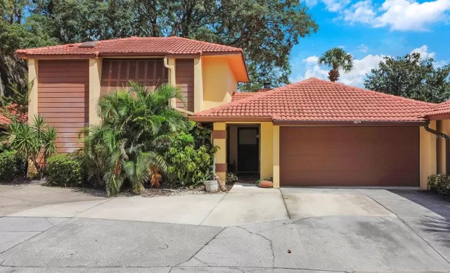 MLS: O6059635 Condo For Sale