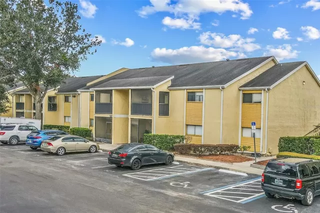 MLS: O6060057 Condo For Sale