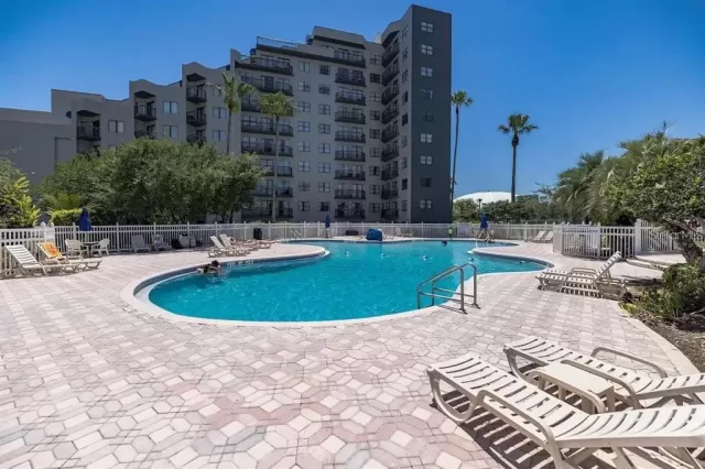 MLS: O6060871 Condo For Sale