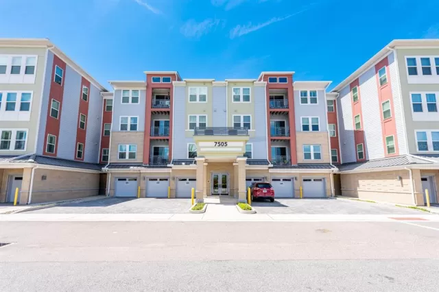 MLS: O6061182 Condo For Sale