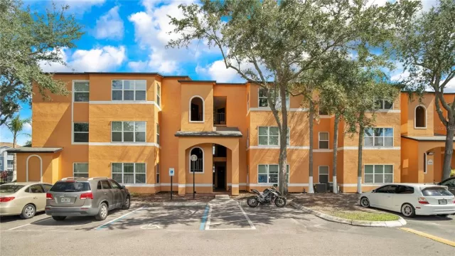 MLS: O6061348 Condo For Sale