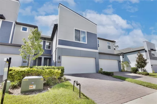 MLS: O6061667 Condo For Sale