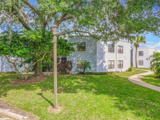 MLS: O6064016 Condo For Sale