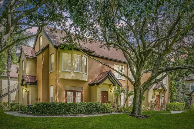 MLS: O6064572 Condo For Sale