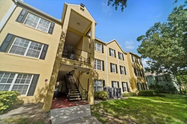 MLS: O6064910 Condo For Sale