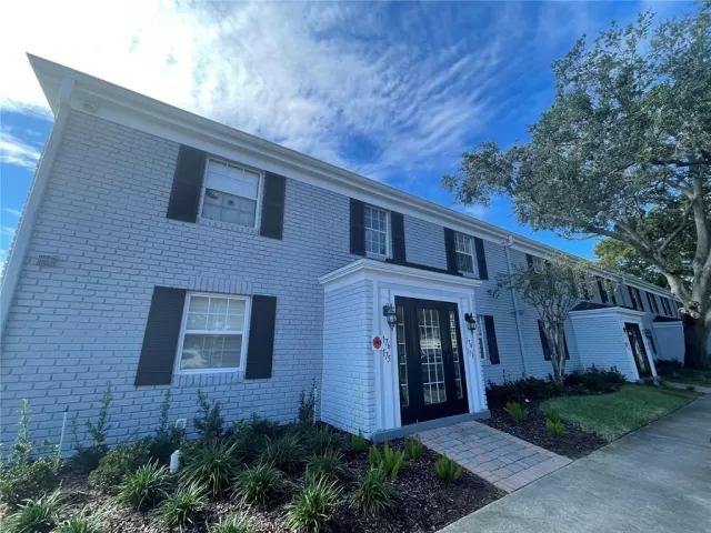 MLS: O6065855 Condo For Sale